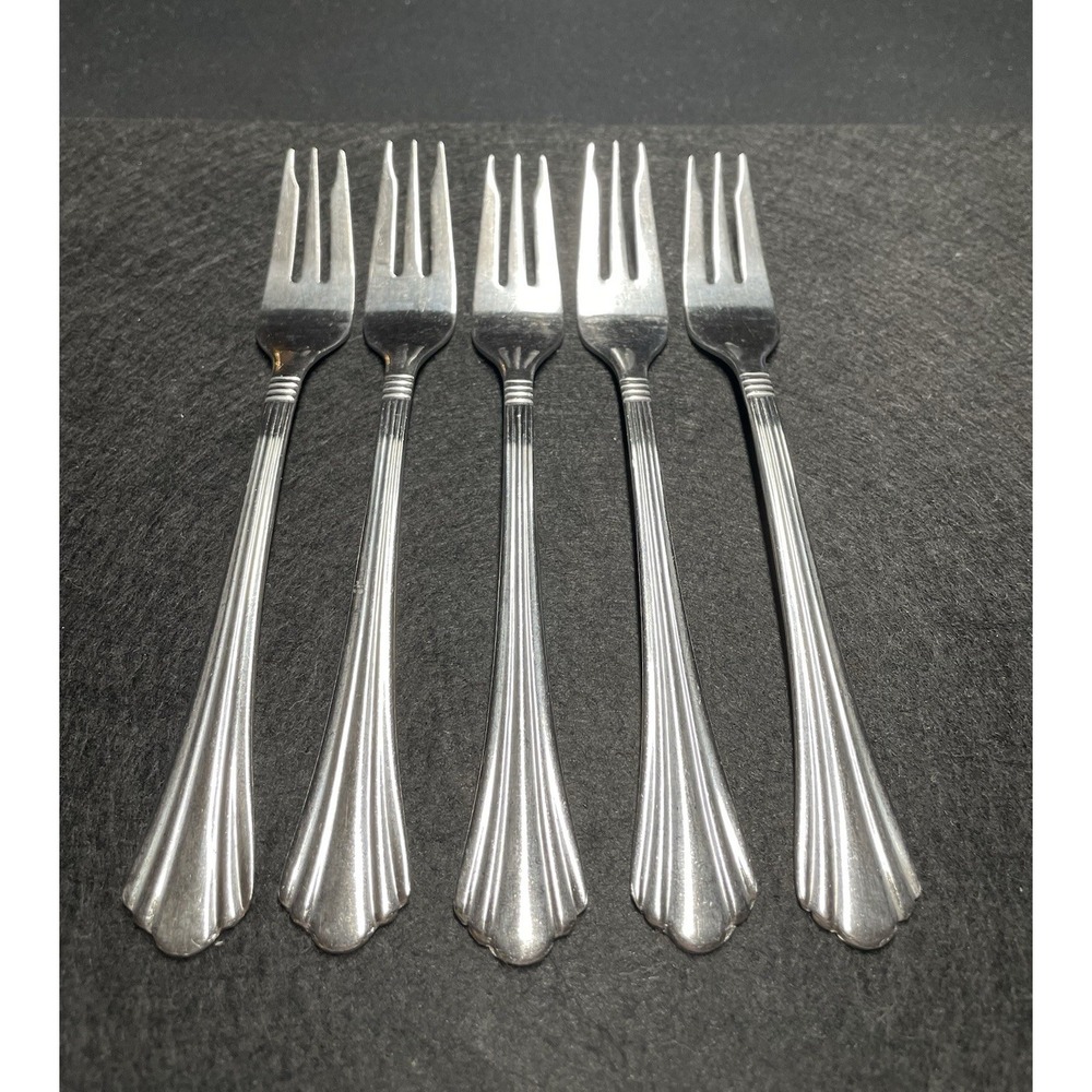 Vintage 1990s International Silver Symmetry Freemont Set of 5 Cocktail 6" Forks
